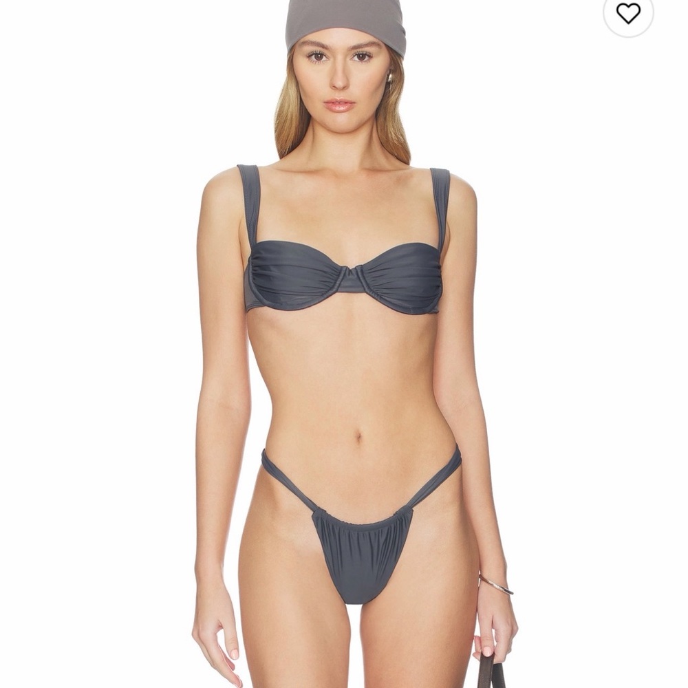 Belle Anna Women swim Oracle bikini top size L